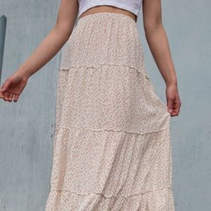 Brandy Melville white floral maxi skirt